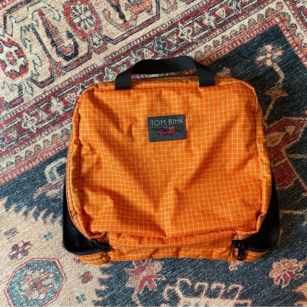 Tom Bihn spiff kit, deluxe size